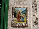 IMG_3420 Valldemossa - Szent Calatina csempe képei majd mindn ház falán fellelhetőek.